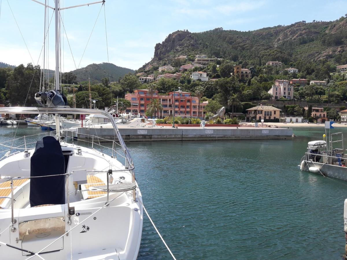 French Riviera 1 Bedroom On The Beach Facing Cannes Теуль-сюр-Мер Экстерьер фото