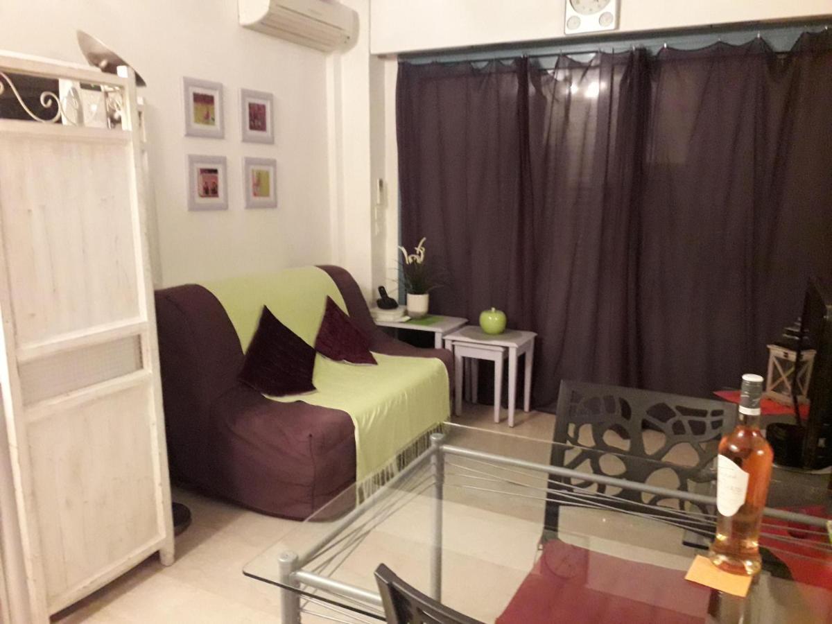 French Riviera 1 Bedroom On The Beach Facing Cannes Теуль-сюр-Мер Экстерьер фото
