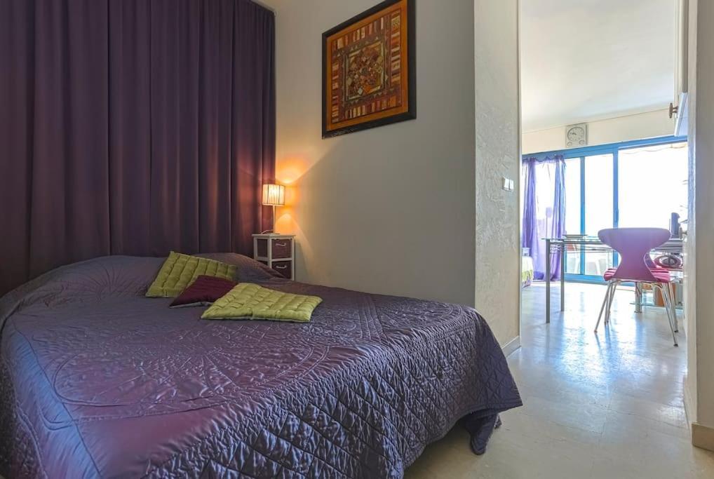 French Riviera 1 Bedroom On The Beach Facing Cannes Теуль-сюр-Мер Экстерьер фото